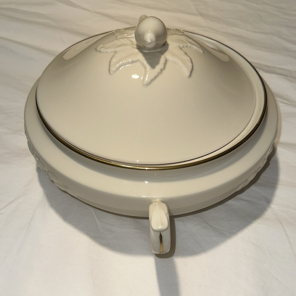 Lenox Fruits Of Life Covered Vegetable Casserole Dish Pristine - Picture 2 of 12